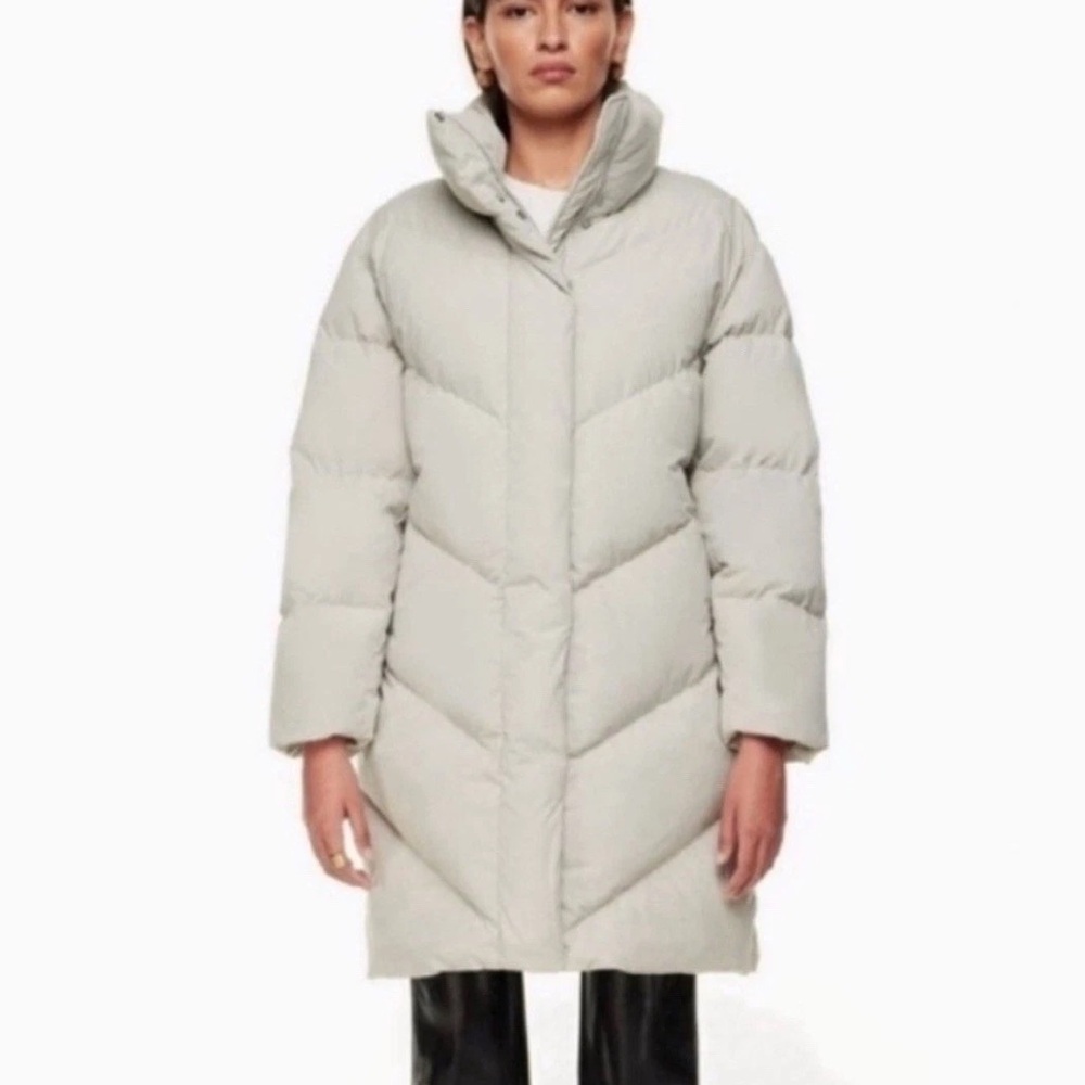 Aritzia Wilfred Cloud Puffer Coat